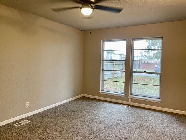 Building Photo - COMPLETE REMODEL - 3 BED 2 BATH 2 CAR - LO...