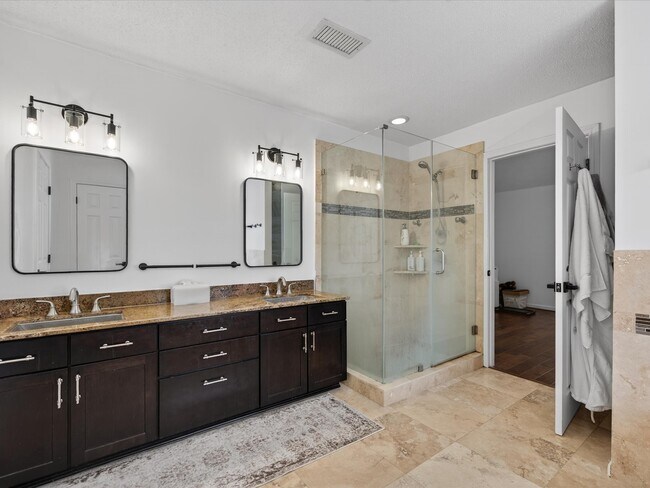 Building Photo - 1676 Beaconshire