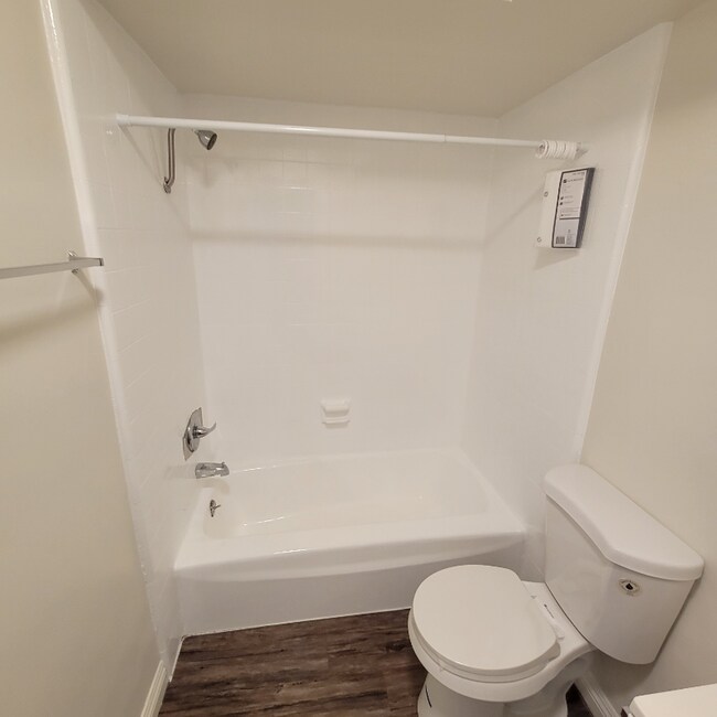 Building Photo - 101 Normandie Ave