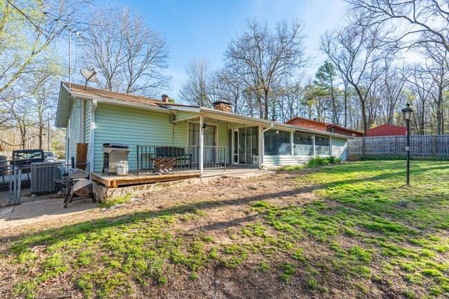 Building Photo - 158 Arlington Dr