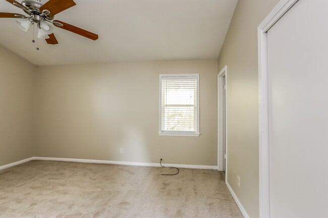 Building Photo - 3424 Boxdale St