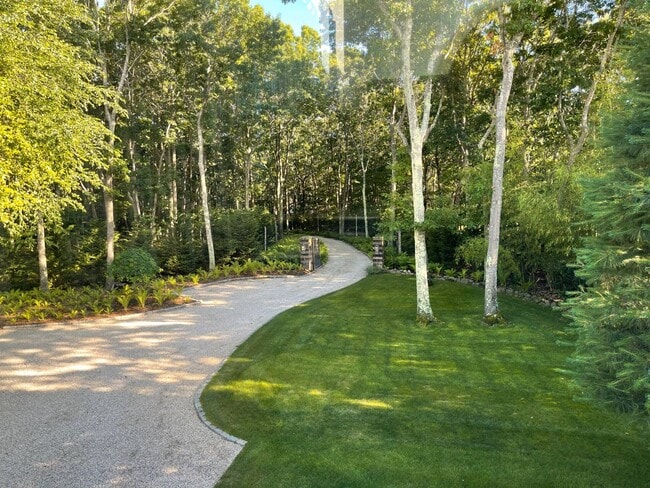 Building Photo - 138 Merchants Path