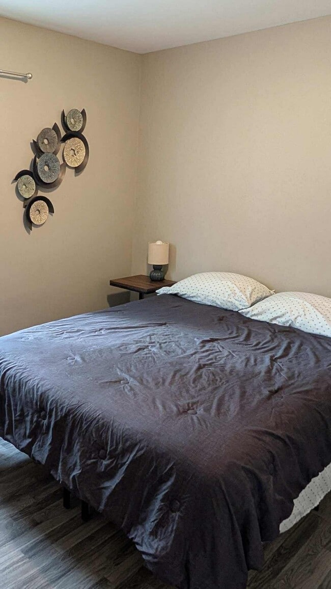 Building Photo - 624 Columbus Ave