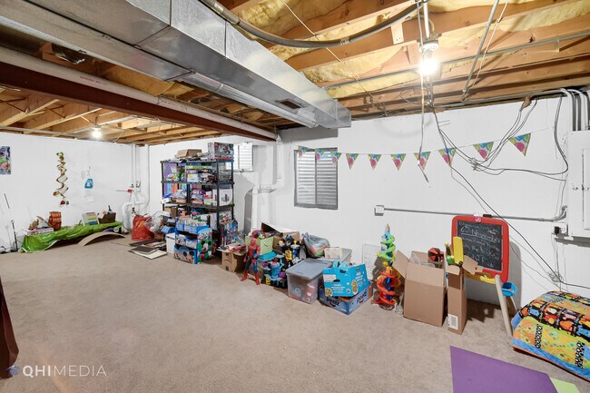 Building Photo - 3569 Charlemaine Dr