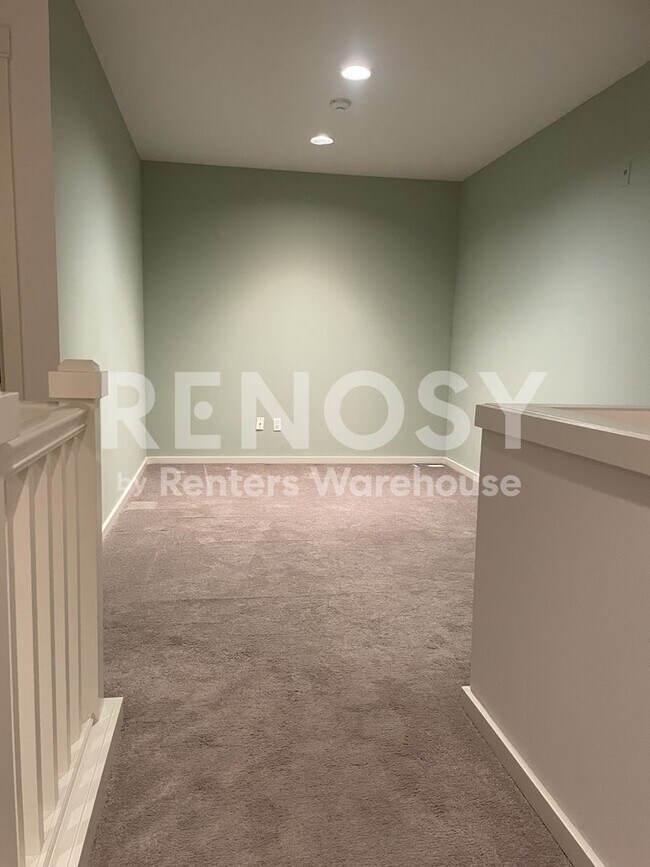 Building Photo - 15605 NE 91st Way