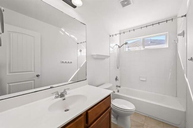 Building Photo - 2603 Kerri Strug Cove