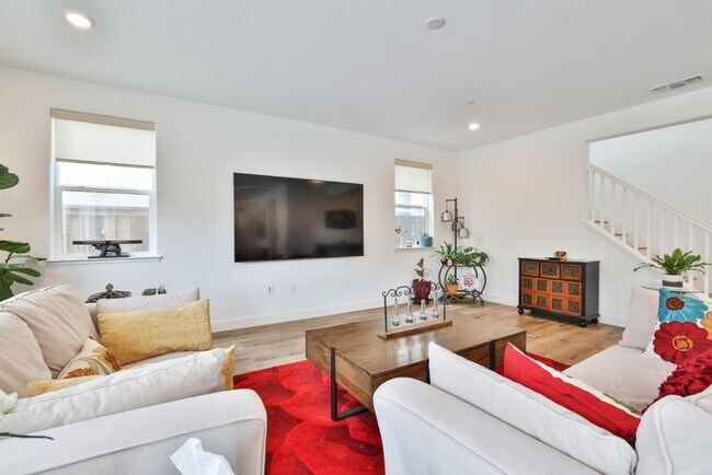 Building Photo - 2887 Penrose Ln