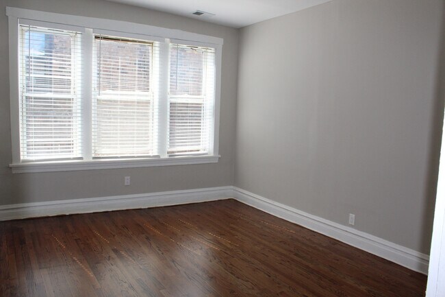 Building Photo - 5024 N Winthrop Ave