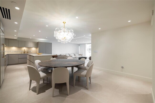 Building Photo - 10205 Collins Ave