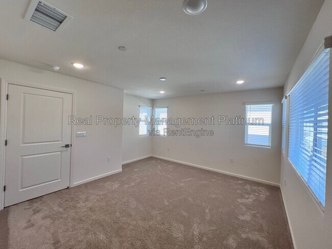 Building Photo - 1491 Vintage Ln