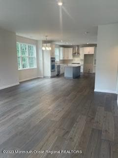 Building Photo - 301 Arose Ln