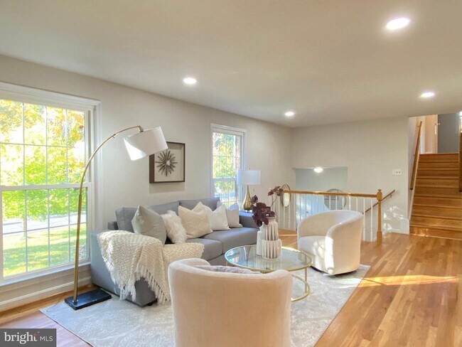 Building Photo - 11509 Parkedge Dr