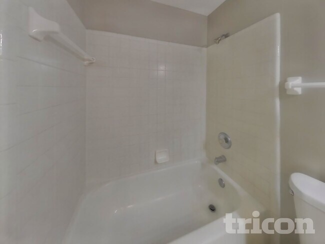 Building Photo - 84092 St James Ct