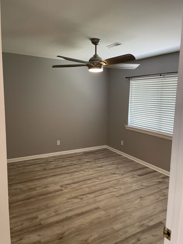 Building Photo - 134 Heather Dr