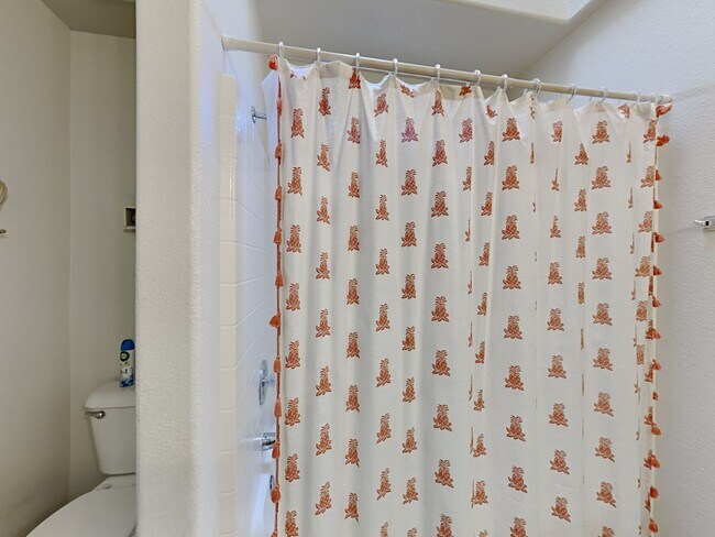 Building Photo - Winter rental