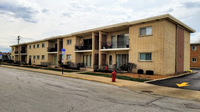 Primary Photo - 4601 West 95th Street