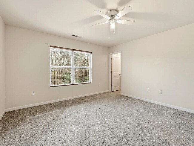 Building Photo - 8538 Quarton Dr