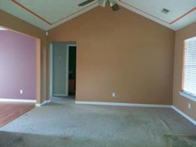 Building Photo - 107 Winchester Ct