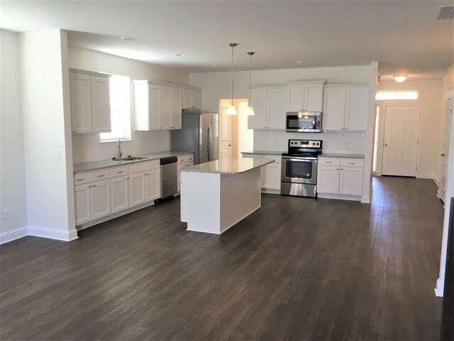 Building Photo - 61 S Lancaster Drive