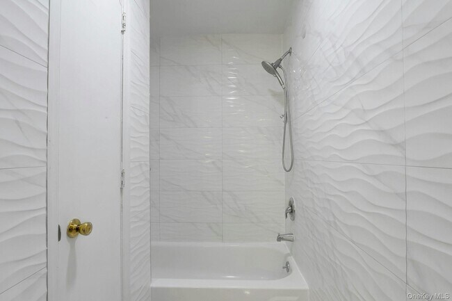 Building Photo - 22 Firth St