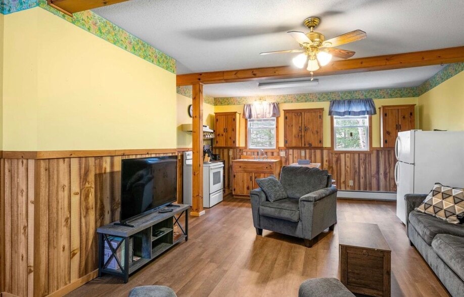 Building Photo - 92 Colby St