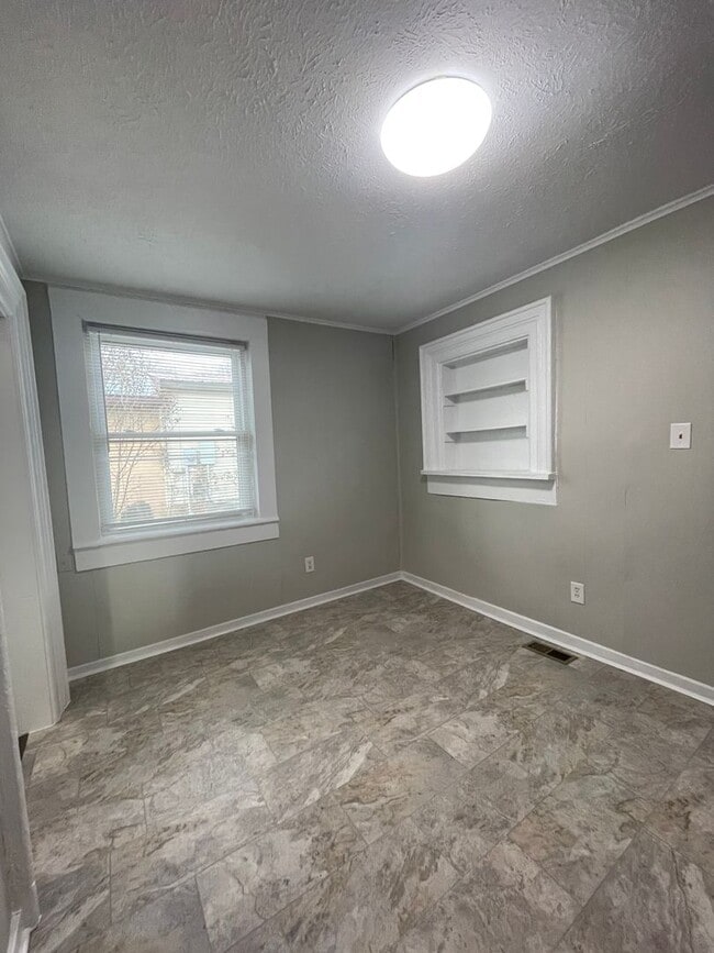 Building Photo - 1219-1221 Morton St--HBS