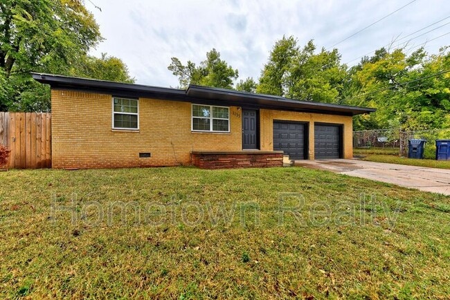 Building Photo - 1135 N Billen Ave