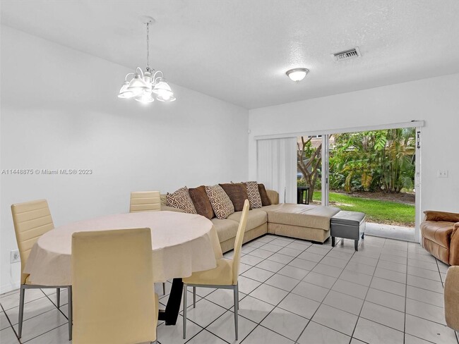 Building Photo - 326 SW 120th Ave