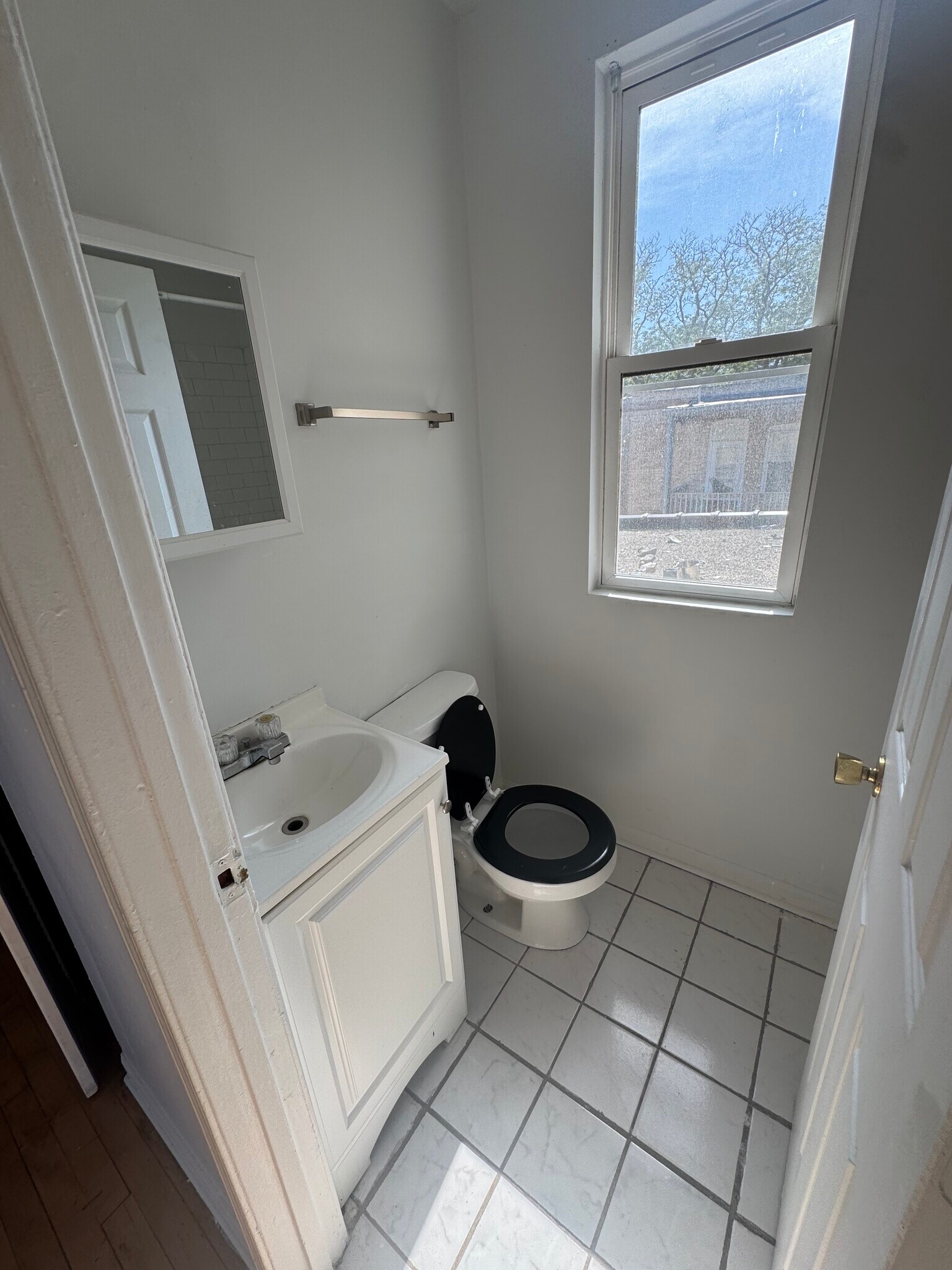 Building Photo - 4251 W Haddon Ave