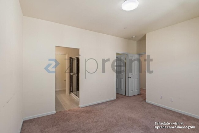 Building Photo - 1505 Coyote Creek Way