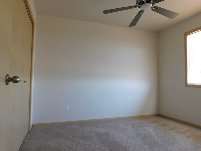 Building Photo - 200 Haley Pl