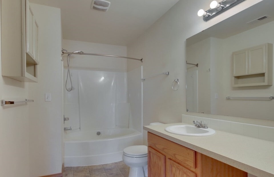 Building Photo - 20204 17th Avenue Ct E