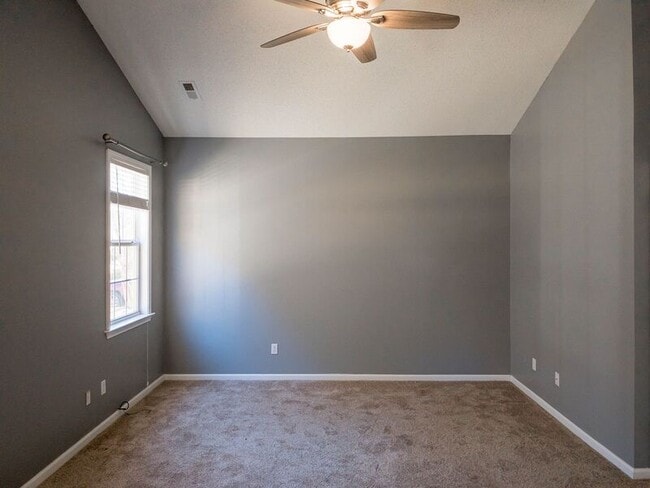 Building Photo - 38 Summer Meadow Rd