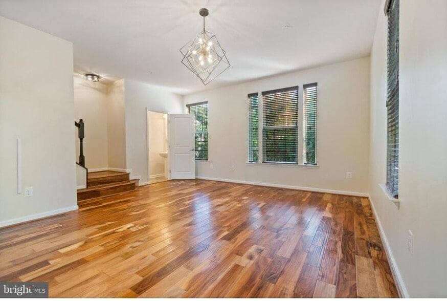 Building Photo - 326 Eagles Ridge Way