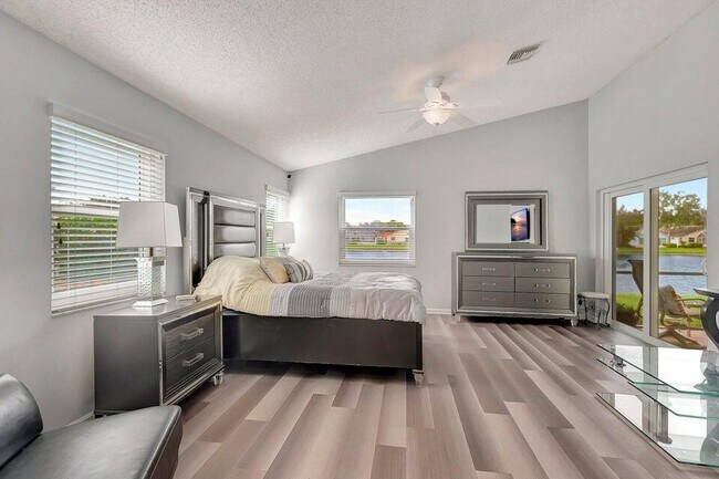 Building Photo - 9601 Harbour Lake Cir