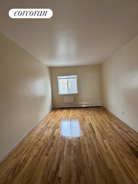 Building Photo - 651 Evergreen Ave