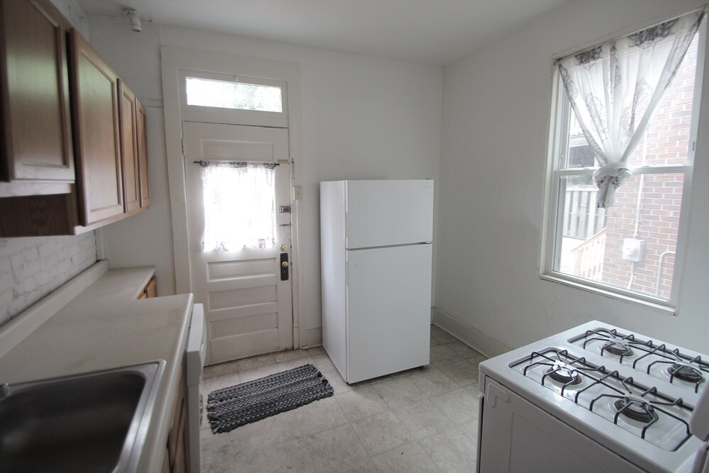 Building Photo - 126 S Trenton Ave