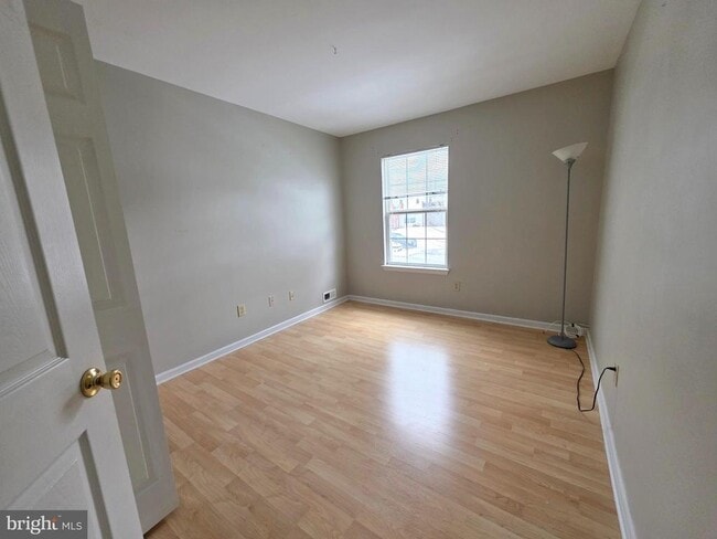 Building Photo - 347 Glenn Rose Cir