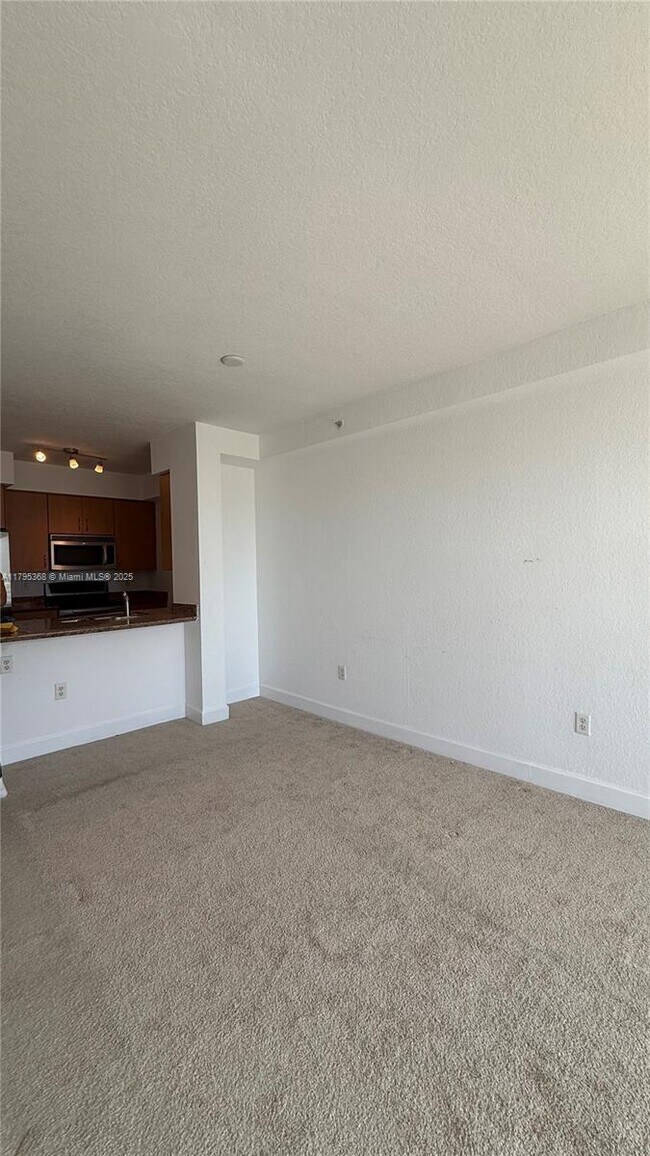 Building Photo - 1830 Radius Dr