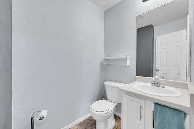 Building Photo - 6431 Raleigh Ct