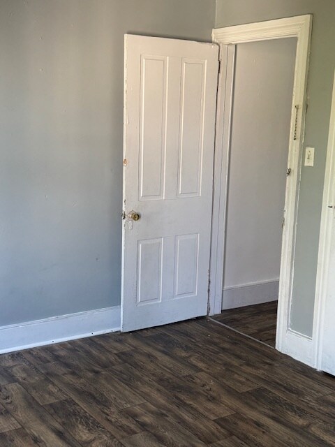 Building Photo - 522 Maple St