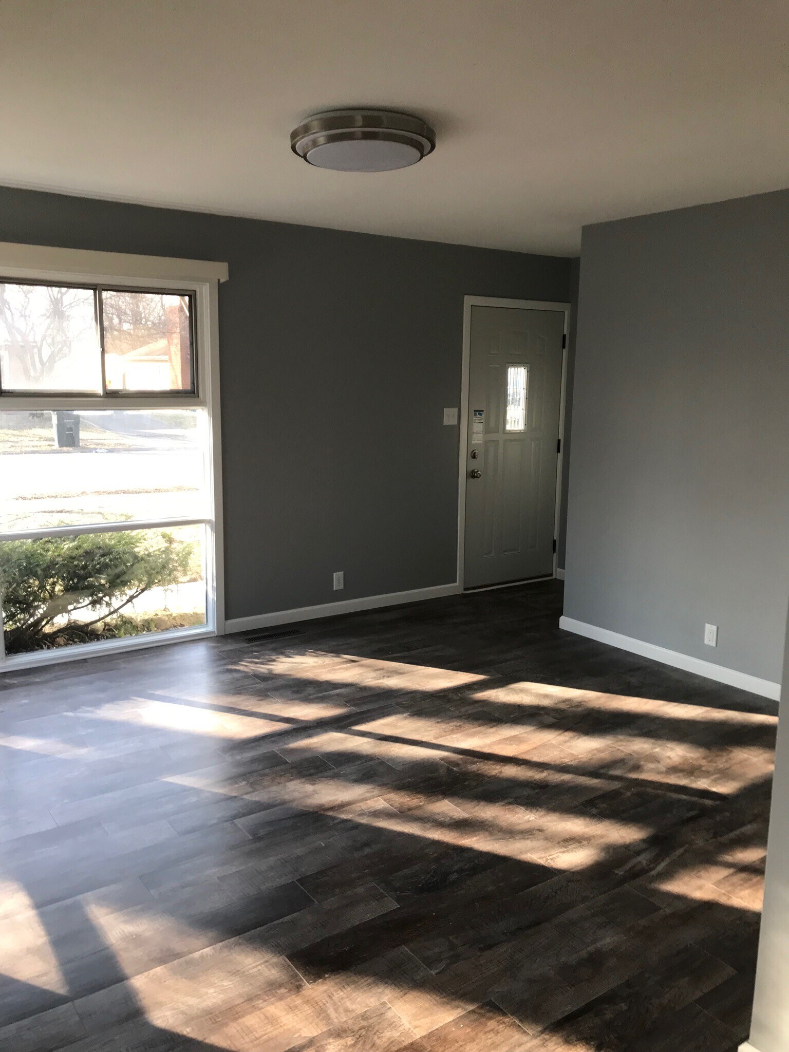 Building Photo - 4204 Woodvale Dr