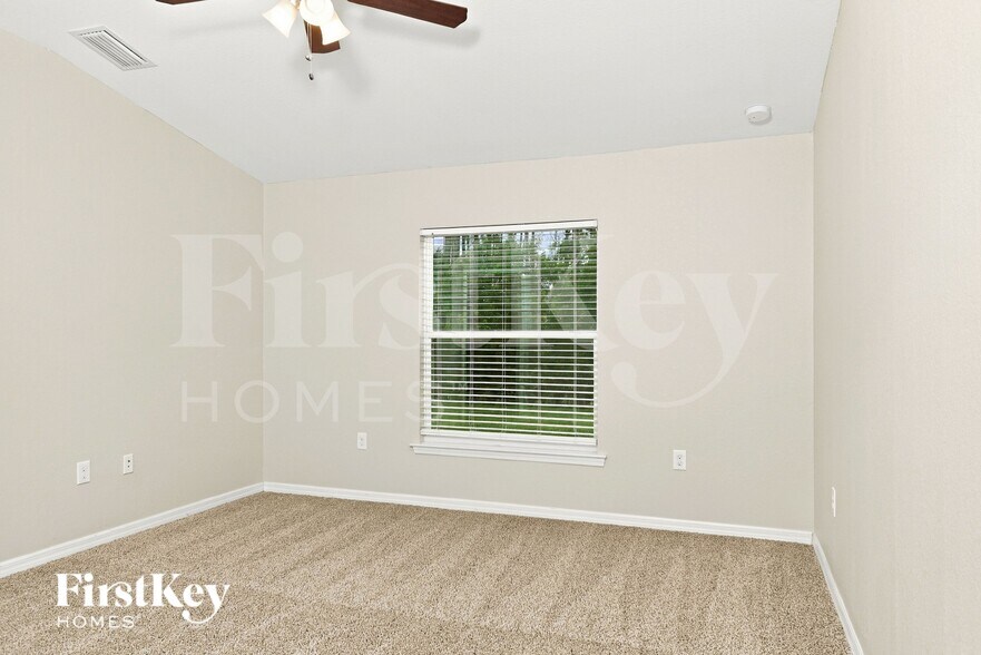 Building Photo - 4611 Belladonna Ave