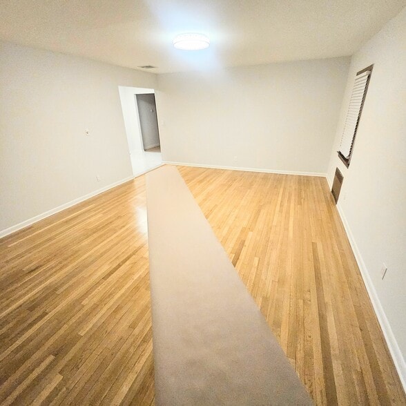 BEDROOM - 109 Rockwell St