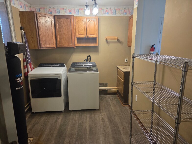 Building Photo - 5347 Birch Island Dr