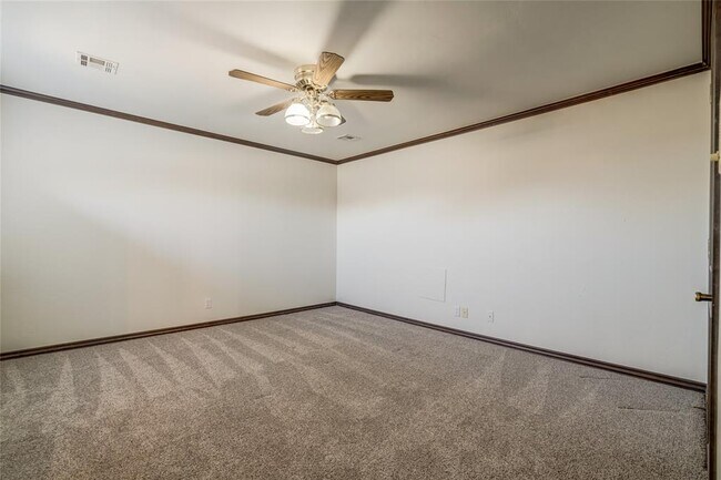Building Photo - 1300 Irvine Dr