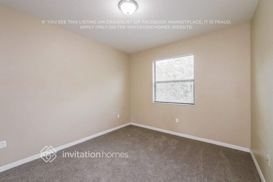 Building Photo - 3562 93rd Ave