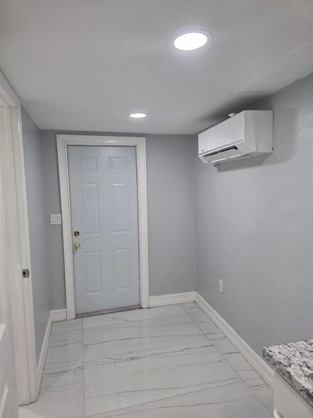 Building Photo - 6241 SW 17th St