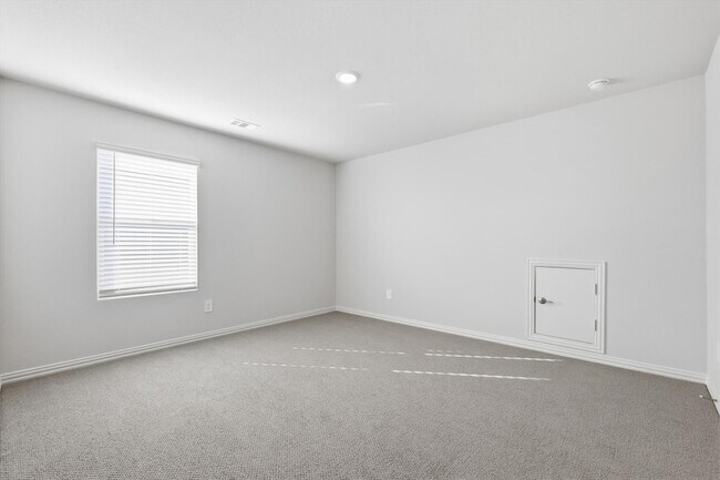 Building Photo - 2102 Windy Trl