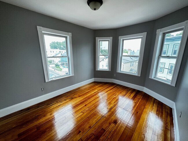 Building Photo - Available now - Only pay half broker fee -...